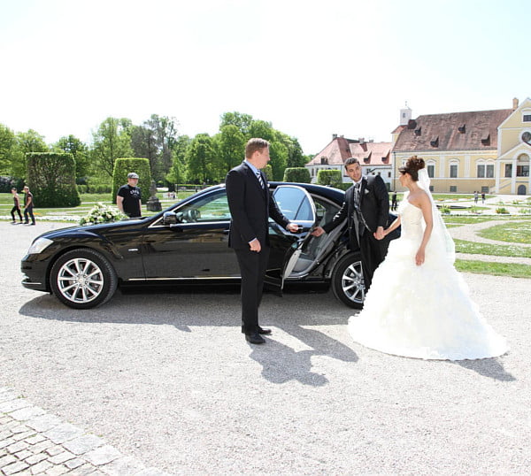 Wedding limousines with chauffeur - for the most beautiful day in life